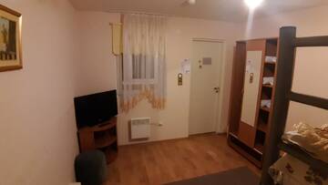 Фото номера Семейный номер с общей ванной комнатой Отель Hotel Veagles г. Нарва-Йыэсуу 5